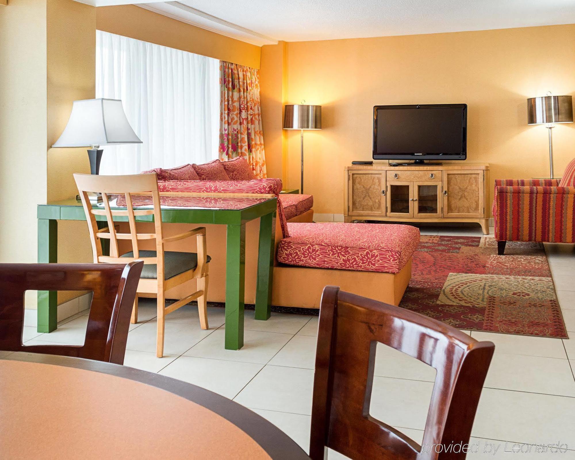 Coastal Hotel & Suites Virginia Beach - Oceanfront Ngoại thất bức ảnh