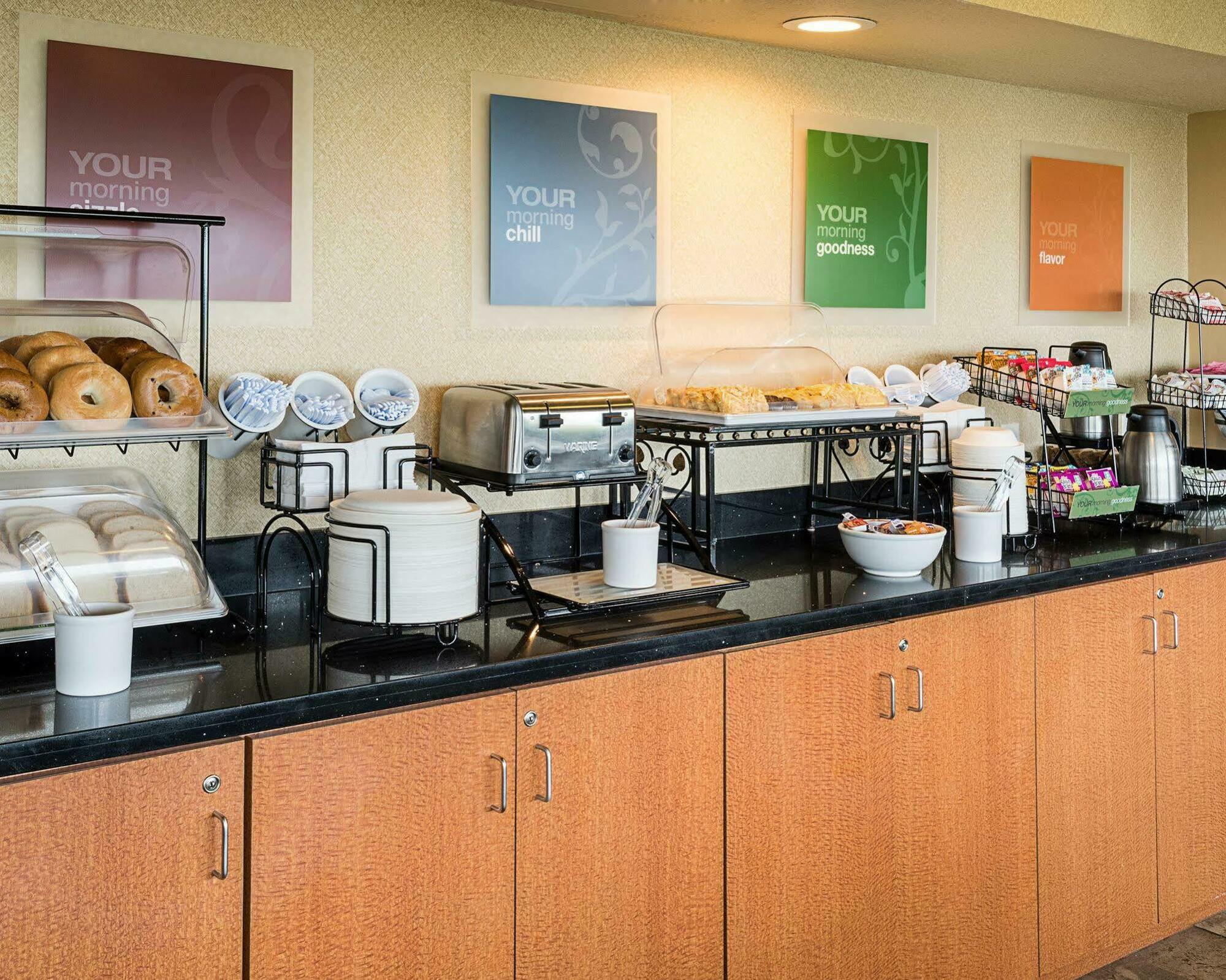 Coastal Hotel & Suites Virginia Beach - Oceanfront Ngoại thất bức ảnh